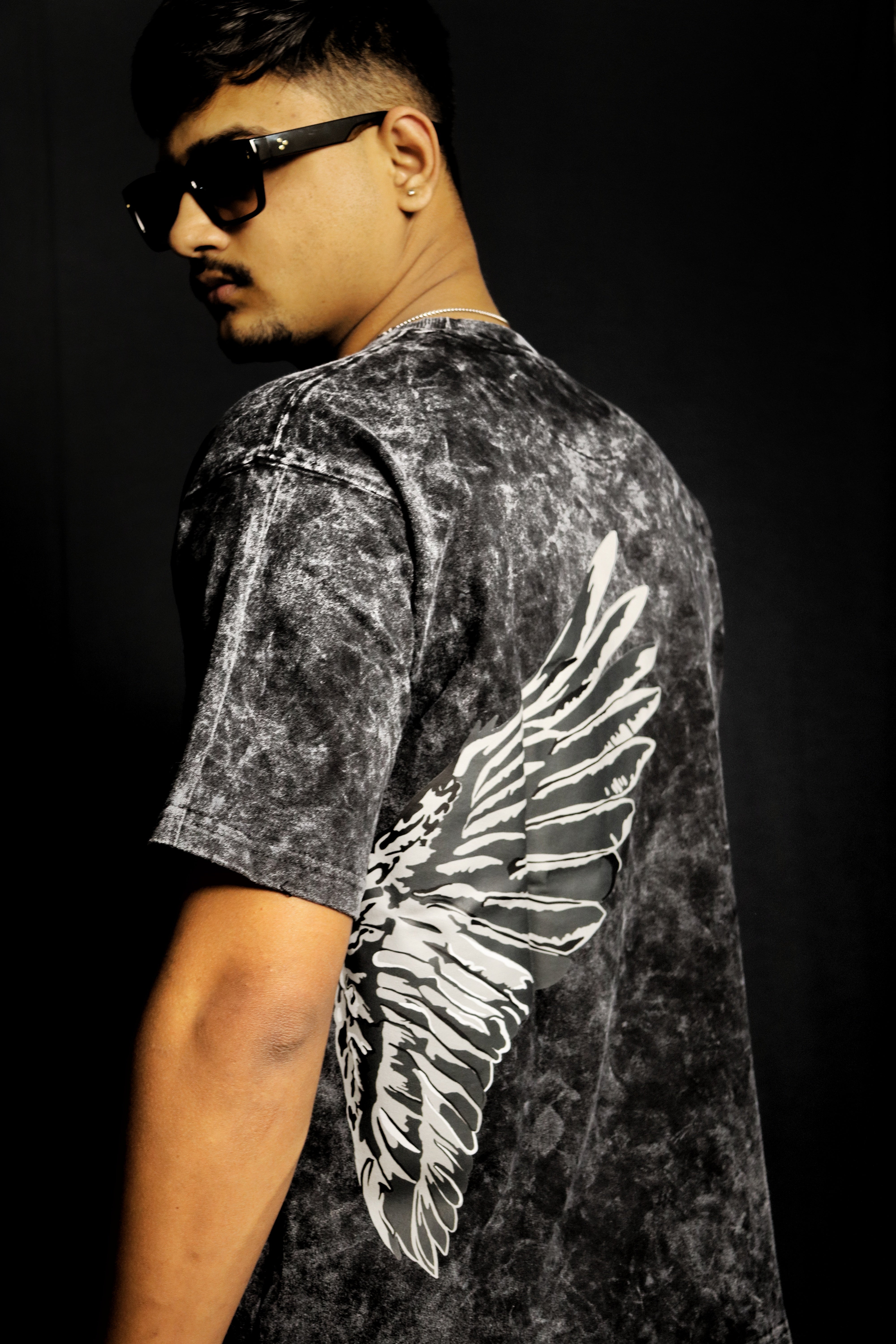 YAMIZ — Obsidian Wings Oversized Tee