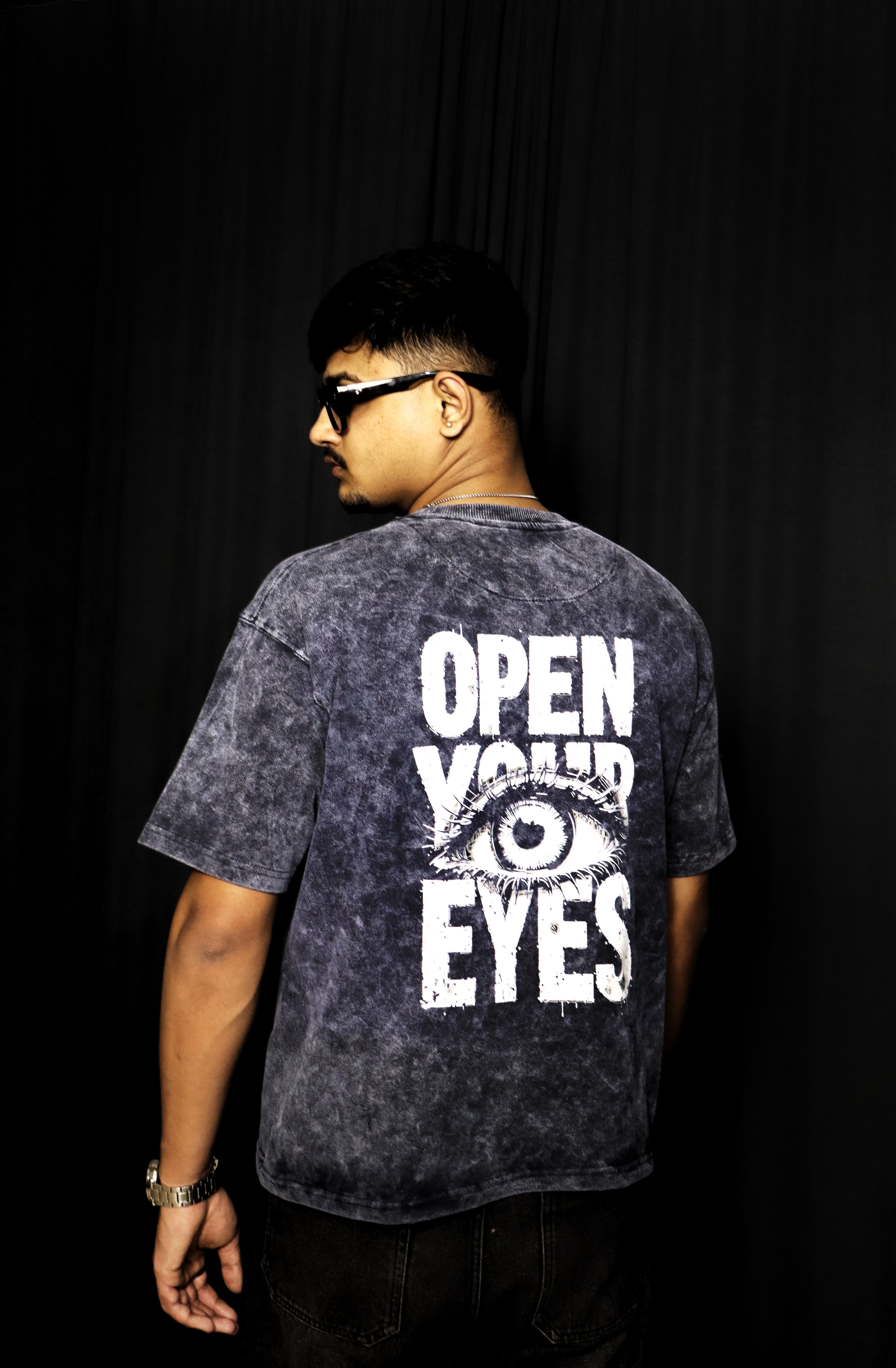 YAMIZ — Midnight Vision Oversized Tee